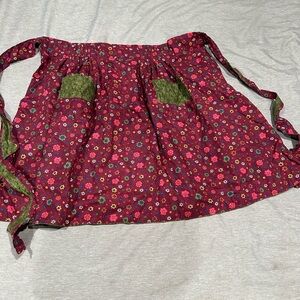 Source Unknown Burgundy Floral Half Apron with Green Pockets
